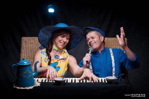 1 Voix, 10 Doigts, 100 Chansons