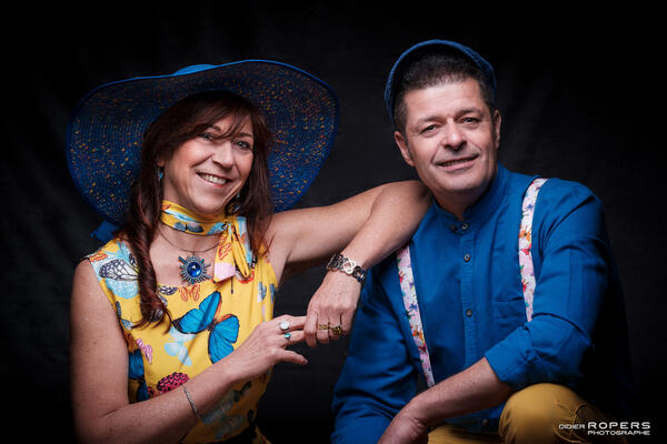 1 Voix, 10 Doigts, 100 Chansons